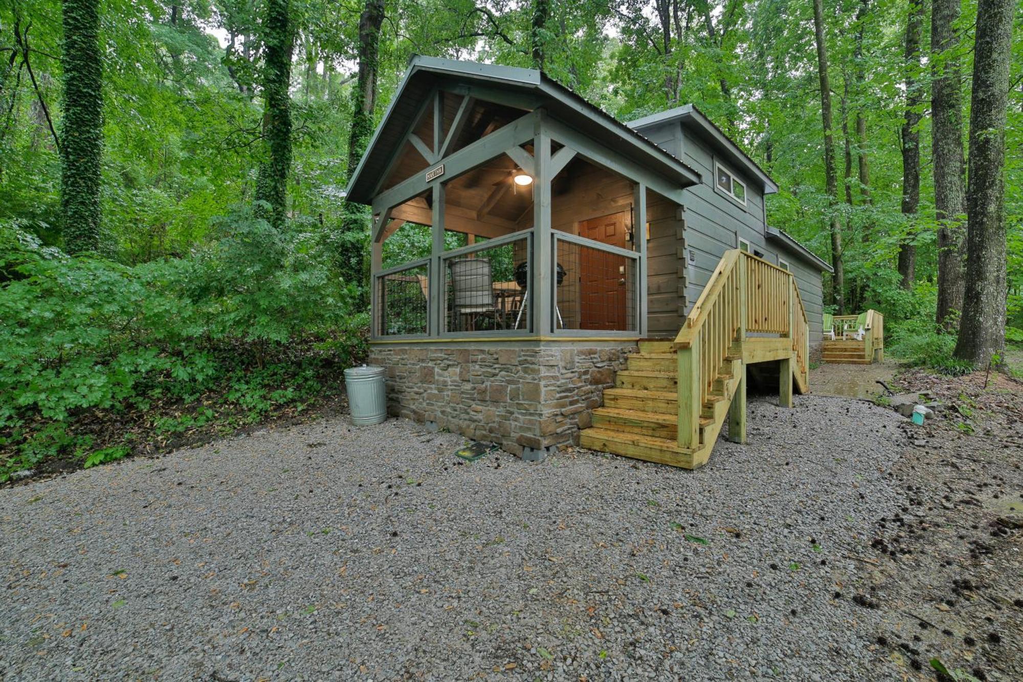 Martha Cabin Tiny Cabin By Downtown チャタヌーガ エクステリア 写真