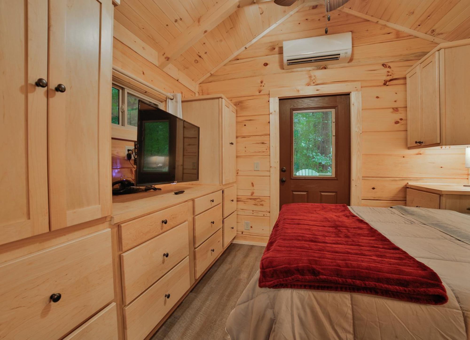 Martha Cabin Tiny Cabin By Downtown チャタヌーガ エクステリア 写真